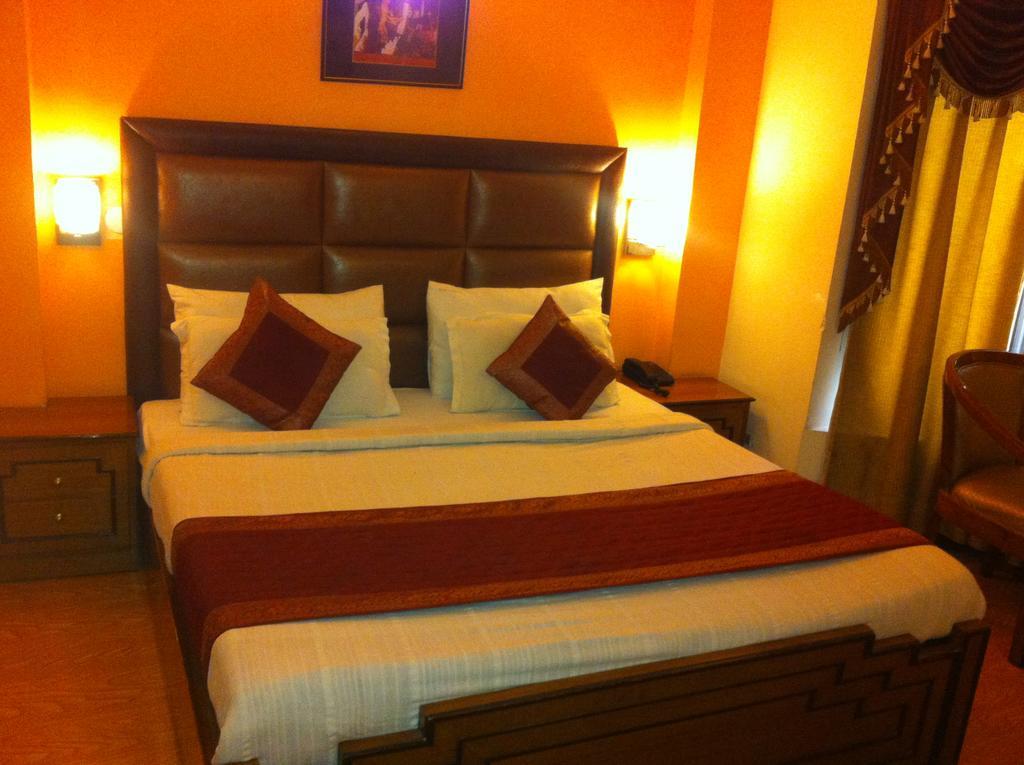 Hotel Smart Inn-2 New Delhi Ngoại thất bức ảnh