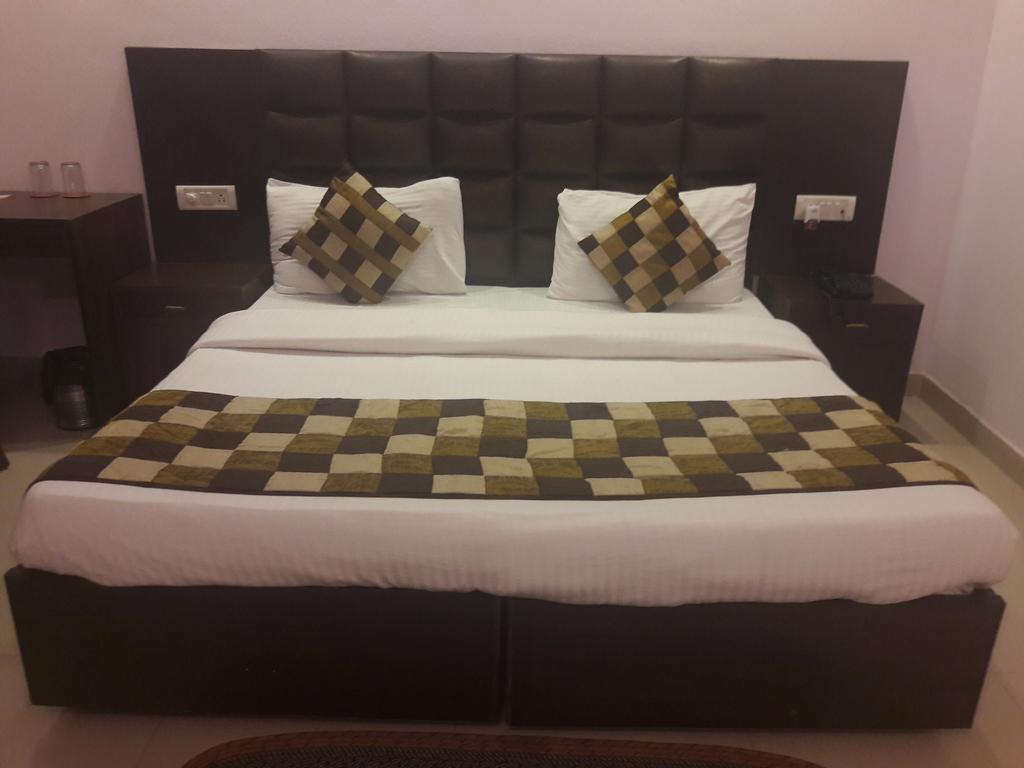 Hotel Smart Inn-2 New Delhi Ngoại thất bức ảnh