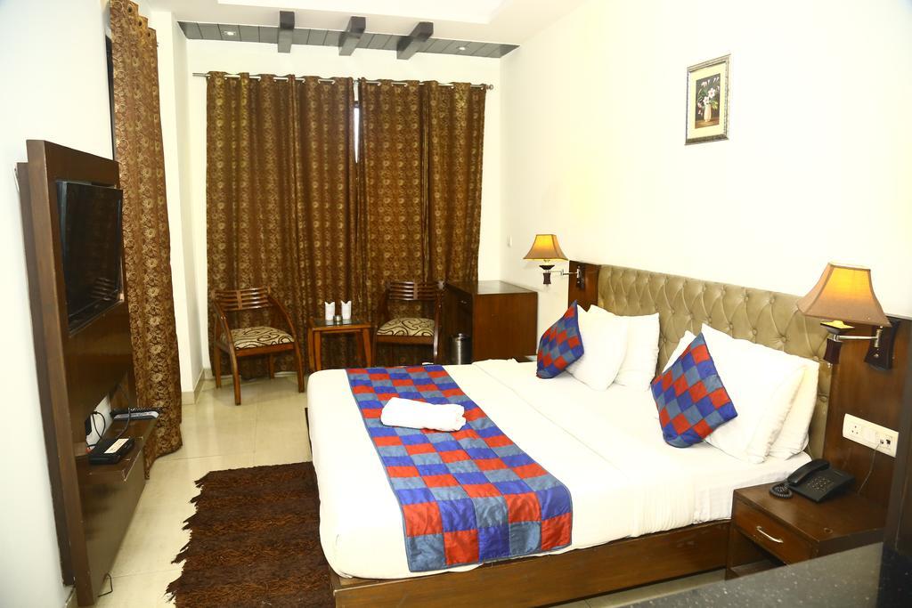 Hotel Smart Inn-2 New Delhi Ngoại thất bức ảnh