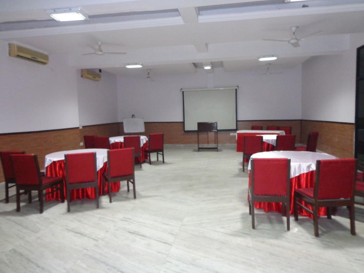 Hotel Smart Inn-2 New Delhi Ngoại thất bức ảnh