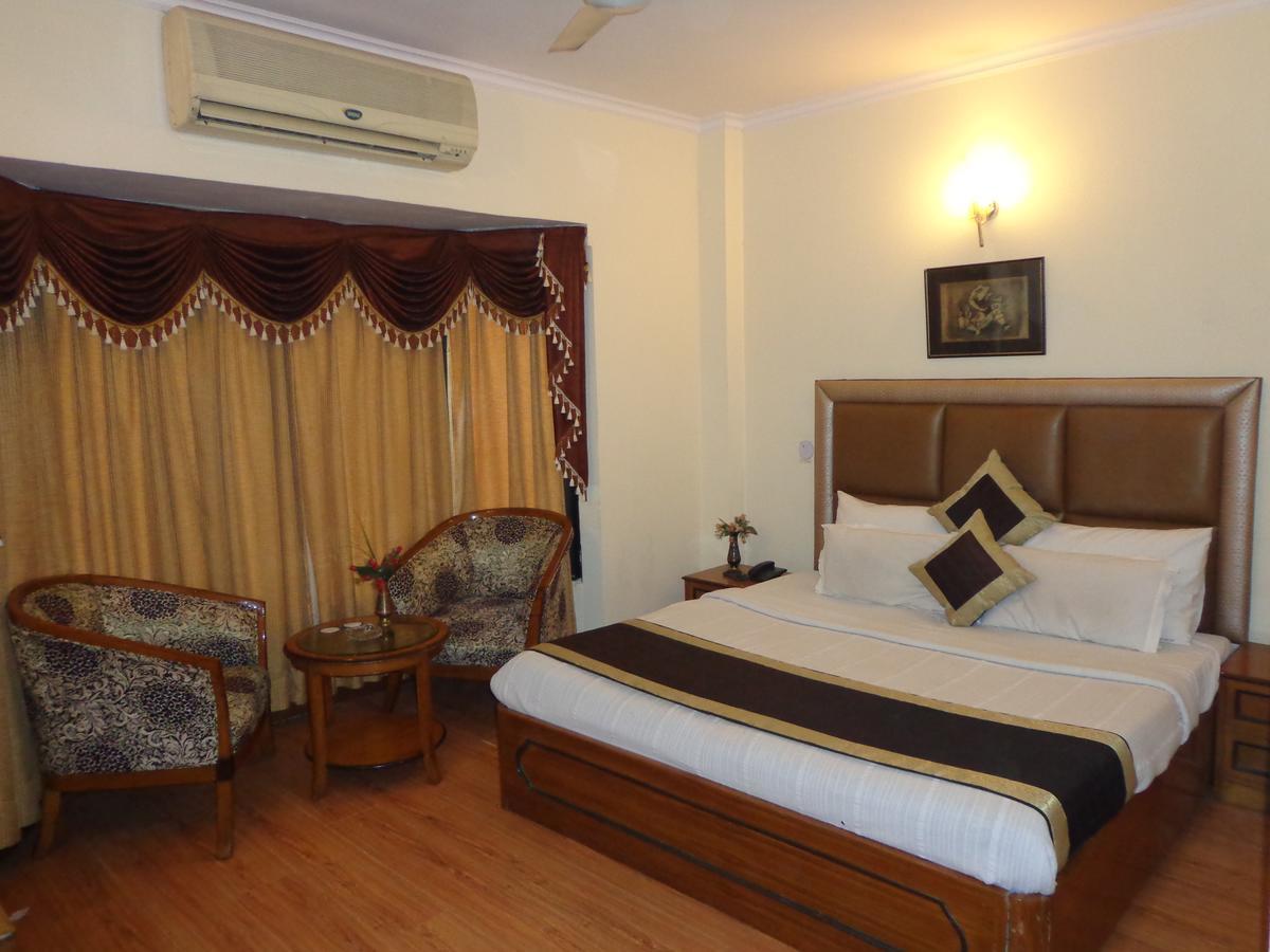 Hotel Smart Inn-2 New Delhi Ngoại thất bức ảnh