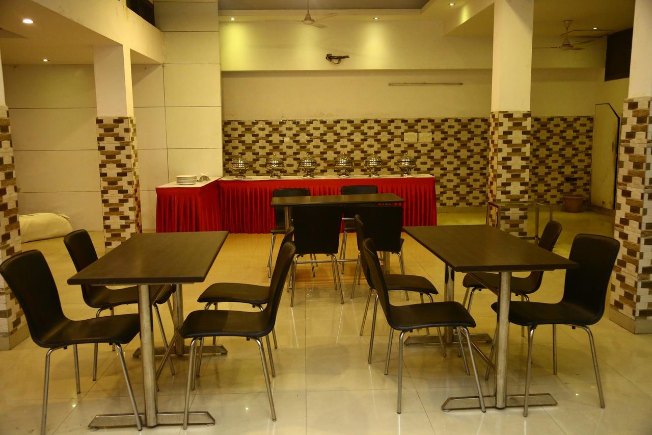 Hotel Smart Inn-2 New Delhi Ngoại thất bức ảnh