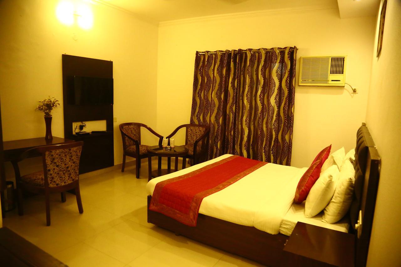 Hotel Smart Inn-2 New Delhi Ngoại thất bức ảnh