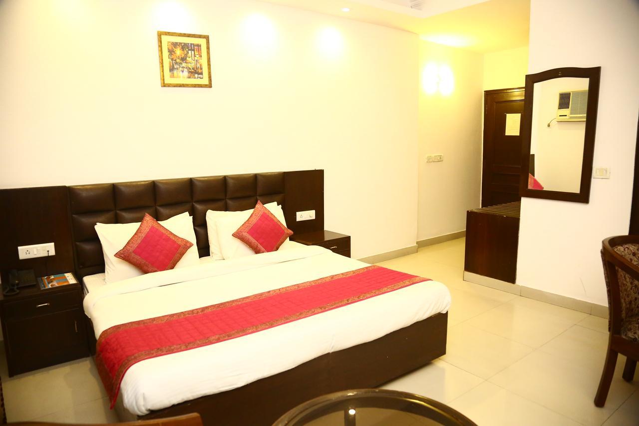 Hotel Smart Inn-2 New Delhi Ngoại thất bức ảnh