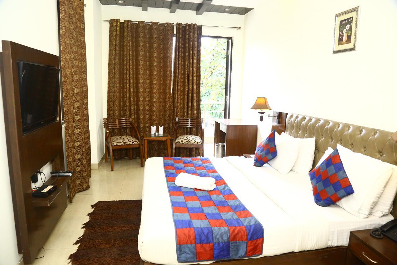 Hotel Smart Inn-2 New Delhi Ngoại thất bức ảnh